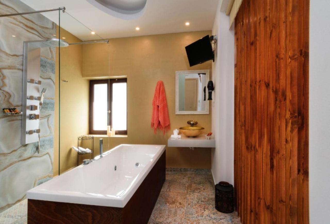 Diamond Luxury Suites Ханя Екстериор снимка
